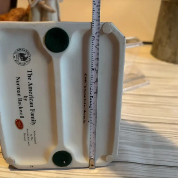 Vintage Norman Rockwell “The Birthday Party” Figurine - Picture 9 of 9